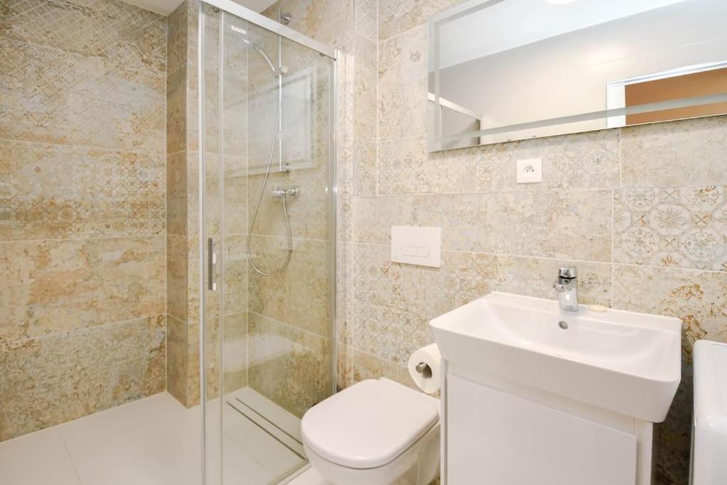New Modern Apartment In City Center Bratislava Ngoại thất bức ảnh